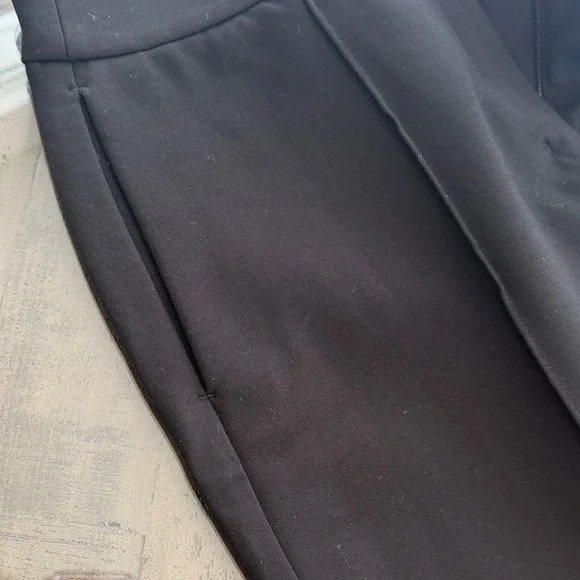 Express Curvy Boot Mid Rise Black Women's Trousers. Size 8 R. Pleated Front - Picture 8 of 8